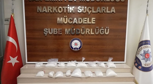 Van'da 13 kilo metamfetamin ele geçirildi