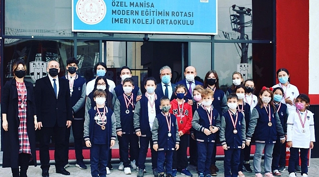 Yarışmada dereceye giren öğrenciler ödüllendirildi