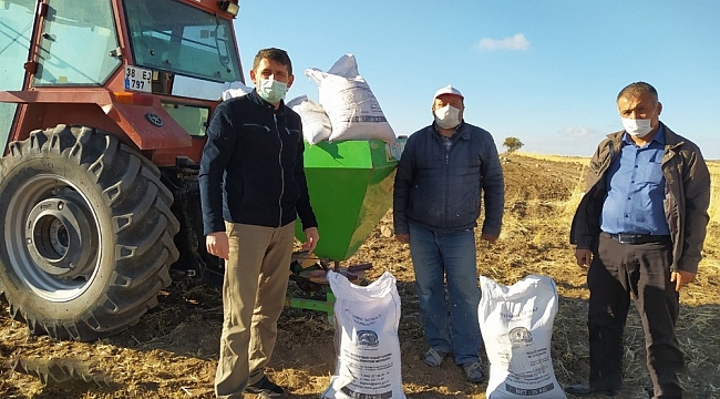 Yerli ve Milli Tohumların Ulaşamadığı Çiftçi Kalmayacak