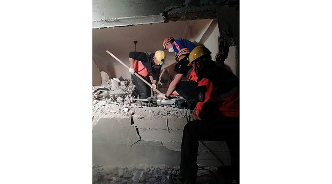 Yıldırım Arama Kurtarma İzmir'de umut oldu