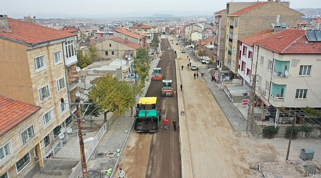 Yunus Emre Caddesinde sıcak asfalt öncesi PMT serimine başlandı