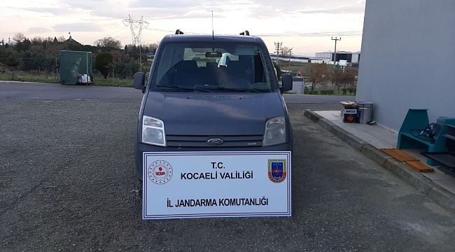 5 yıl önce çalınan aracı jandarma ekipleri buldu
