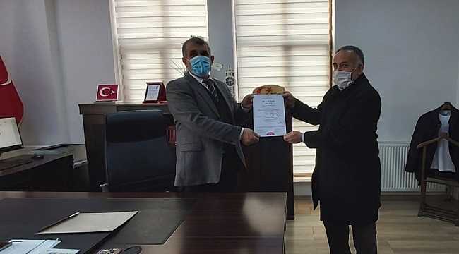 Adilcevaz'da "Okulum Temiz" projesi kapsamında 28 okula belge verildi