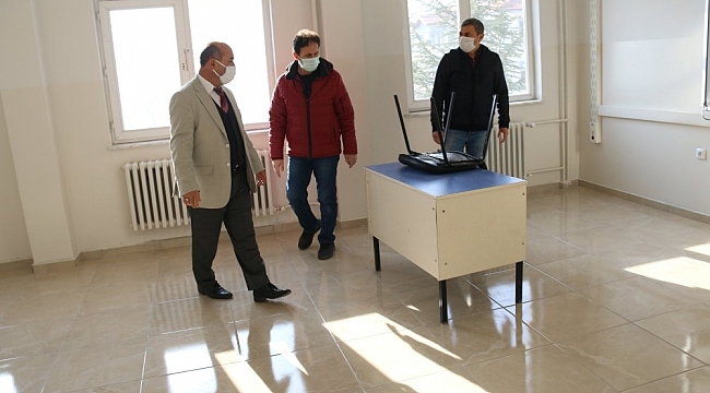 Adnan Menderes Ortaokulunda deprem güçlendirme çalışmaları tamamlandı