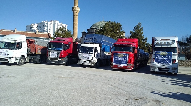 Afyonkarahisar'dan Suriye'ye 5 tır dolusu yardım malzemesi yola çıktı