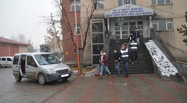 Ağrı'da hırsızlık zanlısı 3 kişiden 2 si tutuklandı