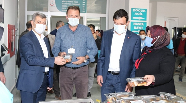 AK Parti heyetinden mücadelenin başkahramanlarına ikram