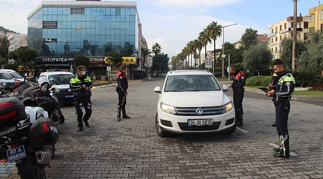 Alanya'da kurallara uymayan 114 kişiye toplam 287 bin TL ceza