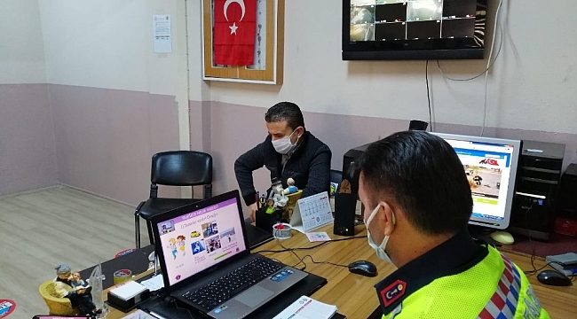 Alaşehir jandarmasından çevrimiçi trafik eğitimi