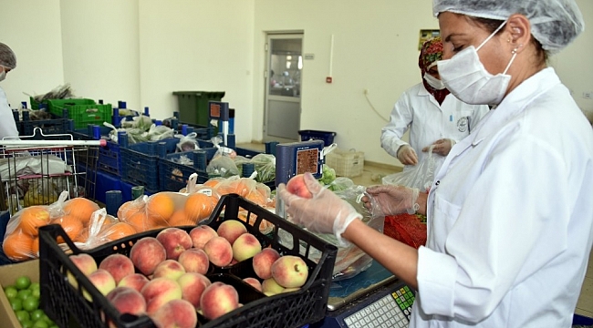Aliağa'daki vatandaşlara kısıtlama günlerinde bir tıkla alışveriş kolaylığı