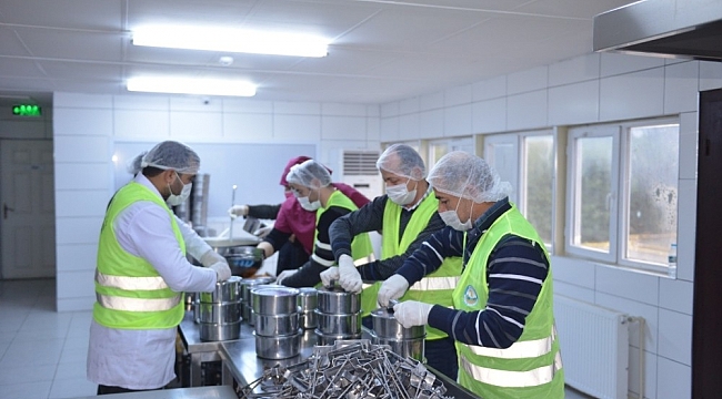 Avcılar Belediyesi'den 134 bin 550 kişiye sıcak yemek desteği