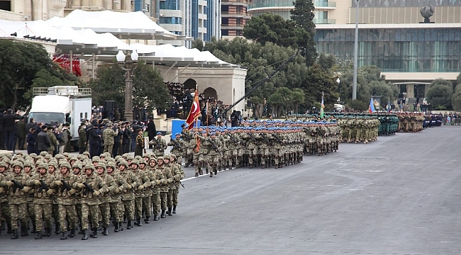 Azerbaycan, Dağlık Karabağ Zaferi'ni kutladı