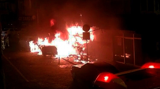 Bahçelievler'de dükkana giren otomobil alev topuna döndü