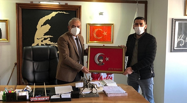 Başkan Bozkurt'a Atatürk tablosu