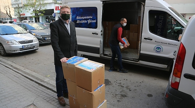 Başkan Kurt'tan zorda kalan esnafa destek