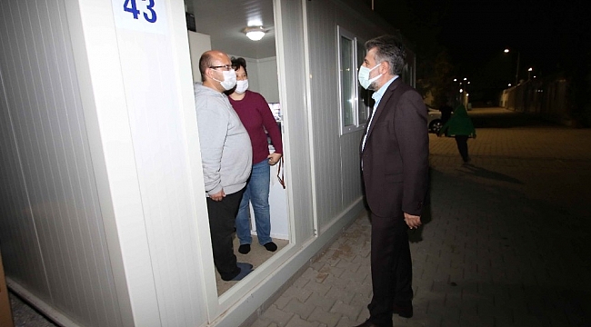 Başkan Sandal, konteyner kentteki depremzedeler ile buluştu