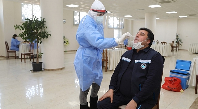 Battalgazi'de belediye personeline covid-19 testi