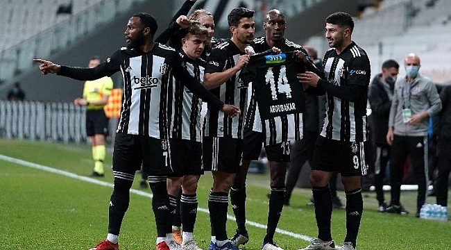 Beşiktaşlı futbolcular Aboubakar'ı unutmadı