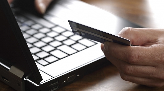 Bu yılın kazananı online alışveriş oldu