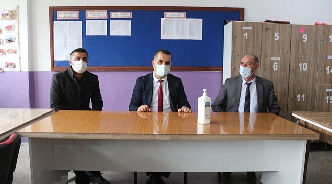 Bulanık Milli Eğitim Müdürü Tunçel, okulları gezdi