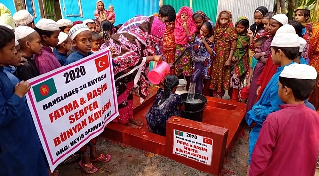 Bünyanlı çift Bangladeş'te su kuyusu açtırdı