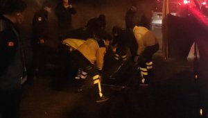 Bursa'da metruk ev yandı