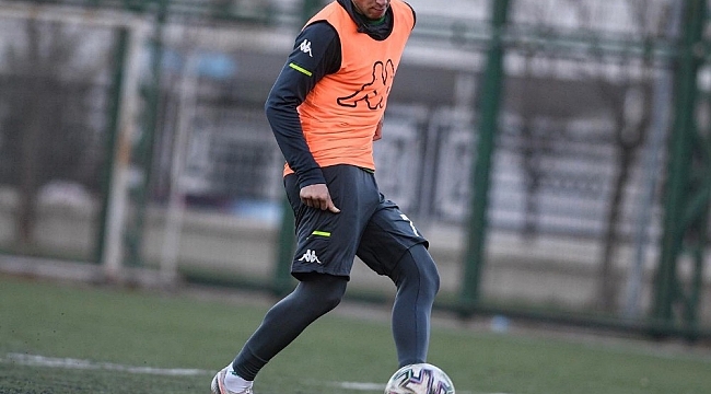 Bursaspor sentetik çimde çalıştı