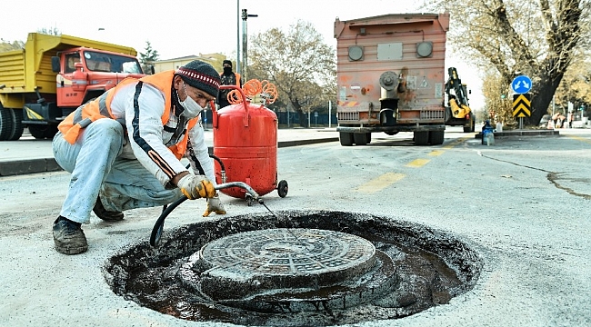 Büyükşehir harekete geçti, 9 bin baca kapağı yol seviyesine getiriliyor