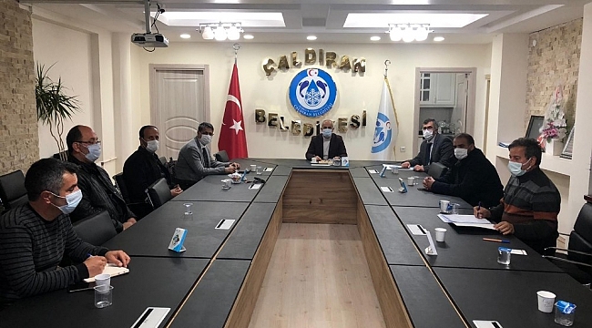 Çaldıran'da karla mücadele için kriz masası kuruldu