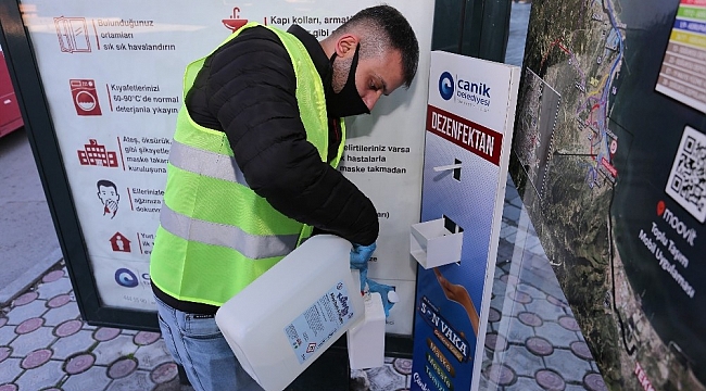 Canik'ten duraklara dezenfektan stantları
