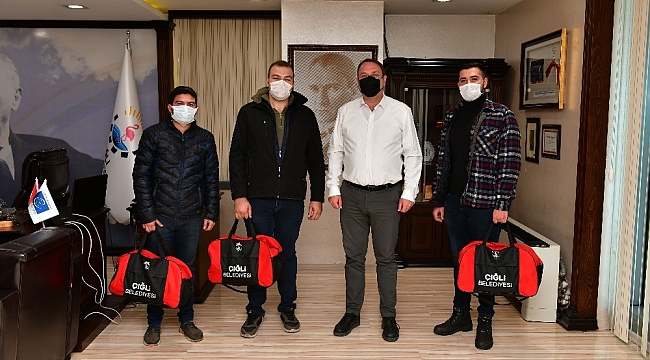 Çiğli Belediyesi salgın, deprem dinlemedi vatandaşa hizmet etti
