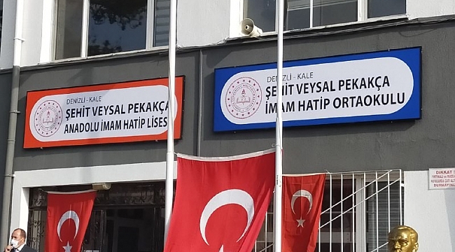 Denizli'de şehidin ismi 2 okula verildi