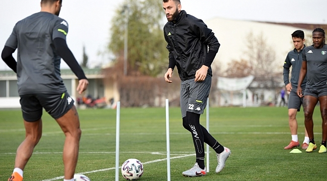 Denizlispor, Ankaragücü maçının saatini bekliyor