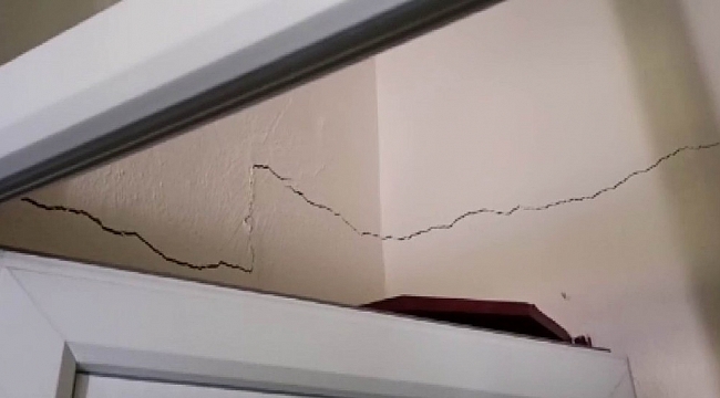 Deprem sonrası oluşan çatlaklıklar tedirgin etti