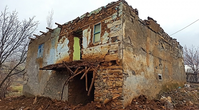Depremzedeler kış bastırmadan evlerine taşınmak istiyor