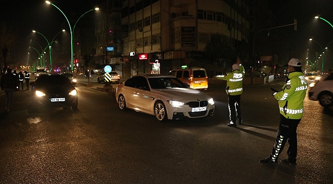 Diyarbakır'da 80 saatlik sokağa çıkma kısıtlaması başladı