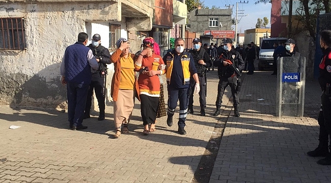 Diyarbakır'da kısıtlama saatinde taşlı sopalı ev bastılar: 20 yaralı