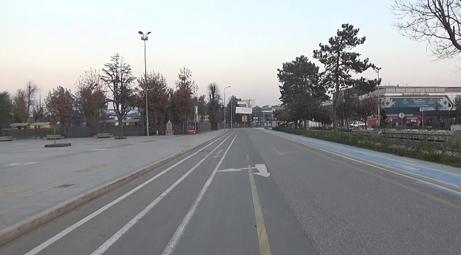 Düzce'nin en kalabalık sokakları sessizliğe büründü