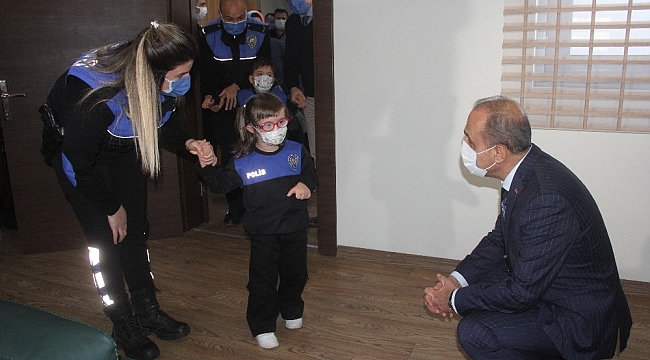 Engelliler polis oldu
