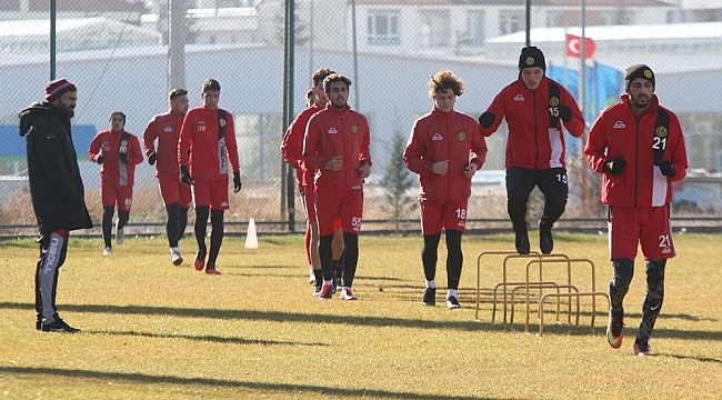 Eskişehirspor devre arası öncesi son maçına hazırlanıyor