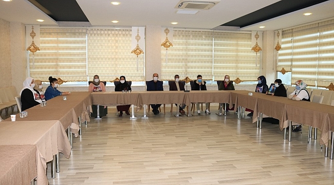 Evlat nöbetindeki ailelere sokağa çıkma kısıtlaması da engel olamadı
