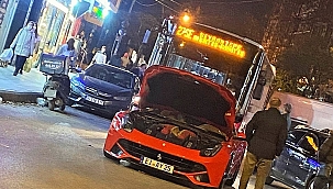 Ferrari yolda kaldı