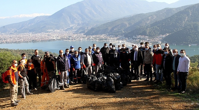 Fethiye'de 3 saatte, 5 ton çöp toplandı