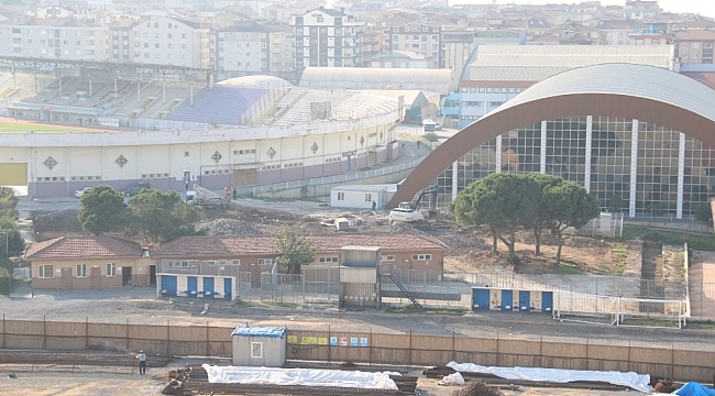 Gebze'de yeni futbol sahasının inşasına başlandı