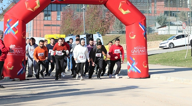 Gençlerden "Kurtuluş" koşusu