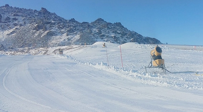 Hacılar Kapı pistinde kayak sezonu açıldı