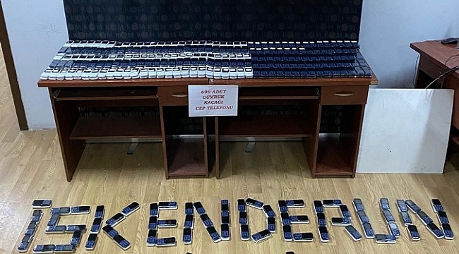 Hatay'da 699 kaçak cep telefonu ele geçirildi