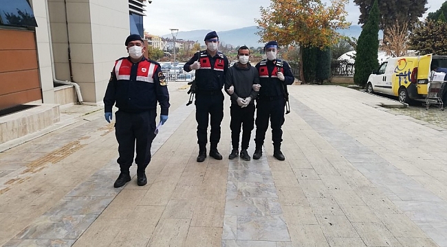 İzmir'de KADES ile yardım isteyen kadının imdadına jandarma yetişti
