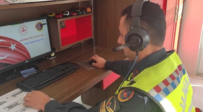 Jandarma EBA ile miniklere ulaşıyor