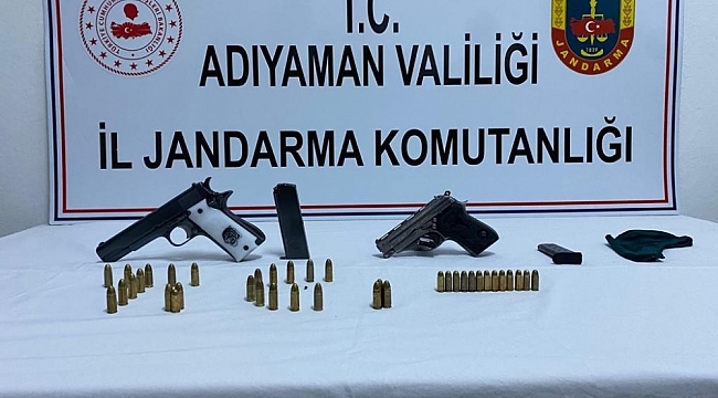 Jandarma ruhsatsız silah ele geçirdi
